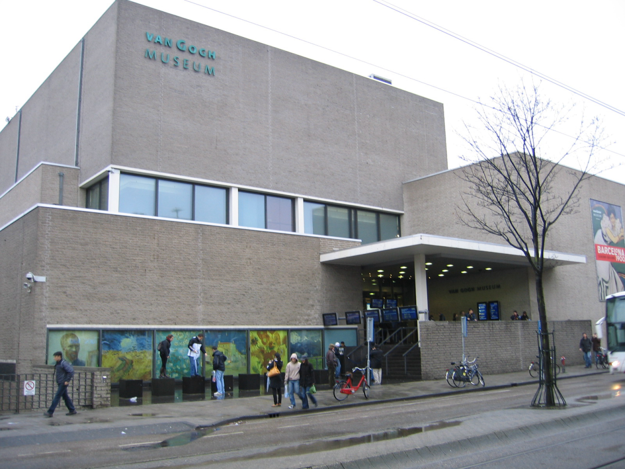 O pacote Experience the legacy of Van Gogh in Amsterdan inclui visita ao museu do artista.