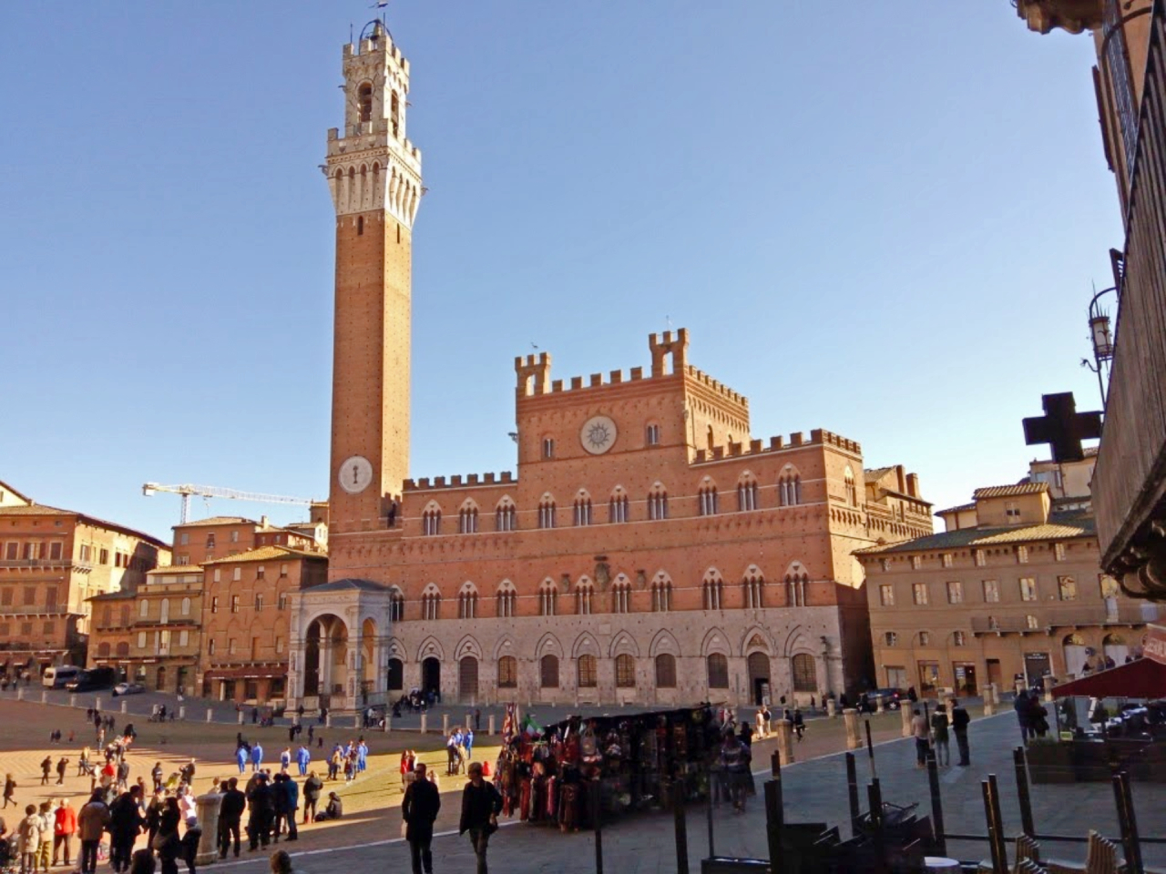 A Piazza del Campo, em Siena, é palco para uma das corridas de cavalo mais tradicionais do mundo. Foto: Carolina Werneck/Gazeta do Povo